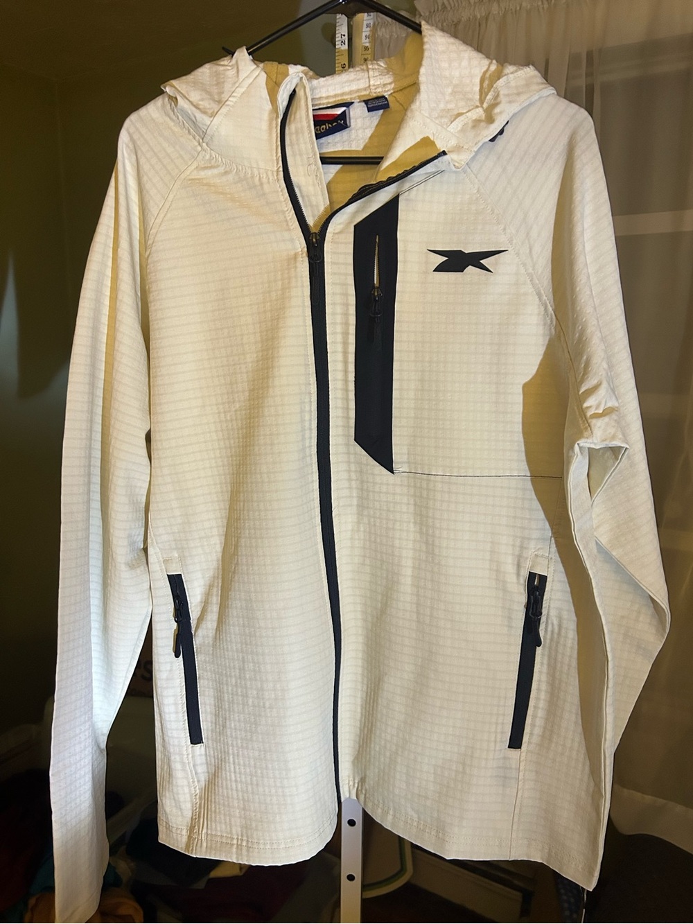 MENS Reebok Light Weight Jacket in Ivory with black trim